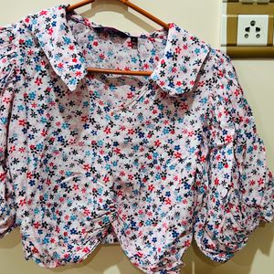 Floral Top By Ginger