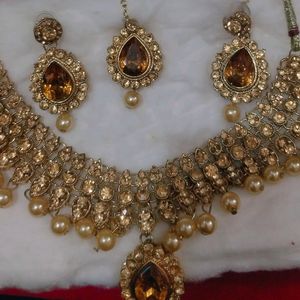 Golden Jewellery Set