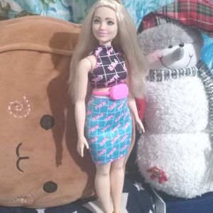 Mattel Curvy Barbie