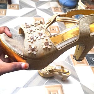 A Beautiful Heel Sandal Golden Color