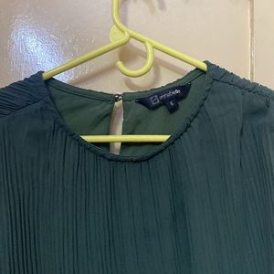 Green Crushed Fabric Top