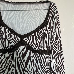 SHEIN RIBBED DETAIL ZEBRA PRINT TOP