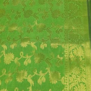 Banarsi Silk Parrot Green Dupatta💚💚💚