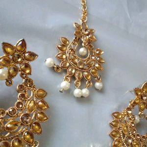 2 Combo Set Of Earrings With Mangtikka