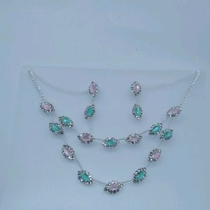 Brand New Double Layer Necklace Set