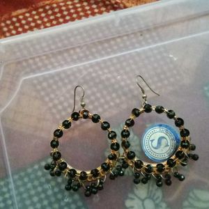 1 Set Earrings 300 Coins