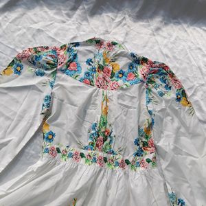 Beautiful  Floral Printed Tunic