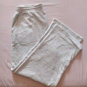 H&M Grey Sweatpants 🍙