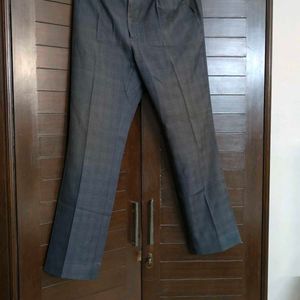 Men Tailored Rayon Pleated dual shade Pant