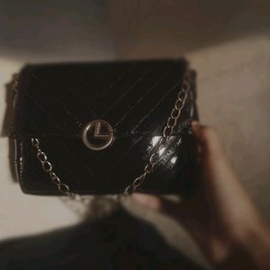 Fancy Black Slingbag🖤👜