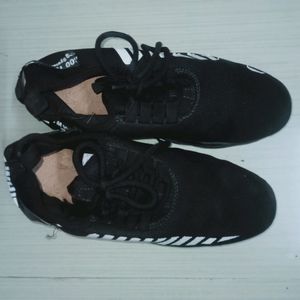 Sports Shoes