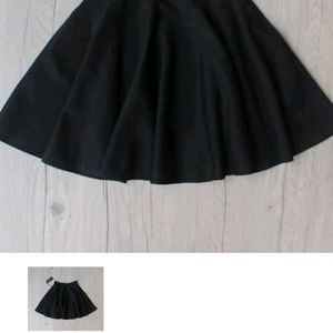 Black Flair Skirt | Ewa Young