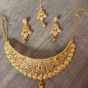 Brand New Chokar Set With Earrings And Mangtika