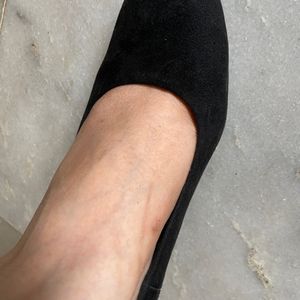 Stunning Black Pumps In Very Good Condition