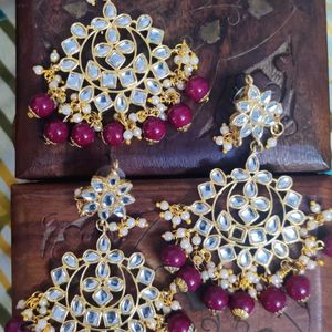 Kundan Earrings With Mang Tikka Set