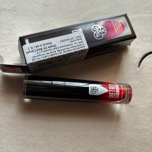 PAC Retro MATTE GLOSS  Red Carpet Lipstick