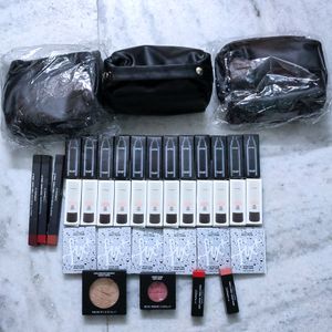 MAC MAKEUP SET