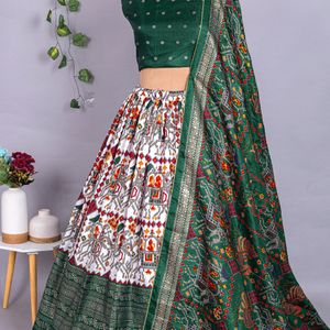 Buy 1 Gate One Free Lehenga Choli