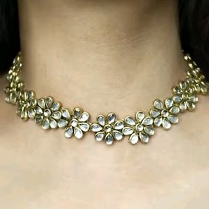 Kundan Choker