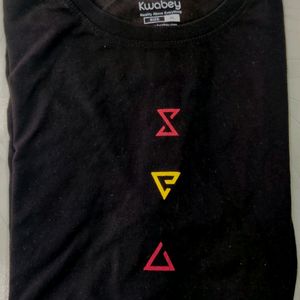 Kwabey - Multi Triangle Design Tshirt