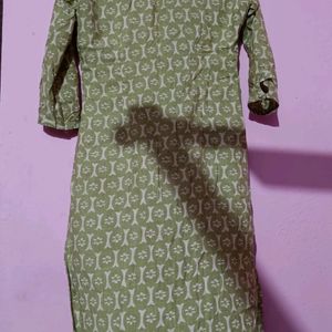 Women Pastel Green Kurti