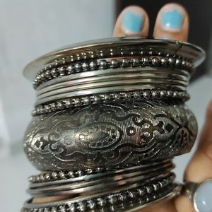 Oxsidied Set Of Bangles