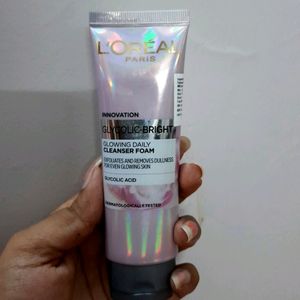 loreal paris glycolic bright cleanser