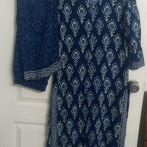 Klosia Kurti Set