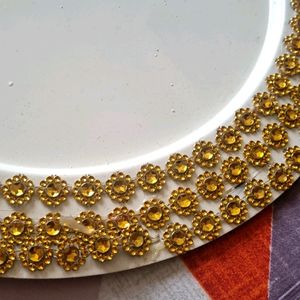 METAL ROUND EMBELLISHED TRAYS - SET OF 2