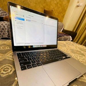 Apple MACBOOK PRO