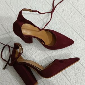 Pointed Toe Heel