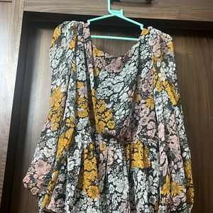 Floral print peplum Top