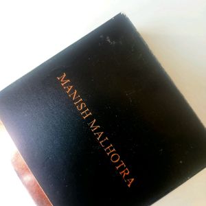 Manish Malhotra Illuminating Blush-Highlighter