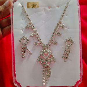 Pretty Necklace Set