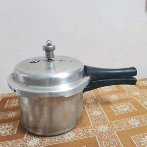 Original Prestige 3L Cooker