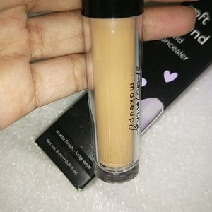 Plum Concealer -130N Tan Glow