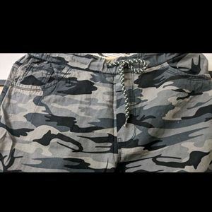 Unisex Joggers Army Type Print Like New For