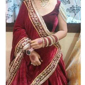 New Velvet Saree With Blouse Piece