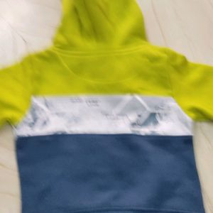 Max Sweatshirt For Winters