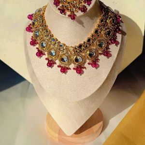 Royal ROSE NECKLACE