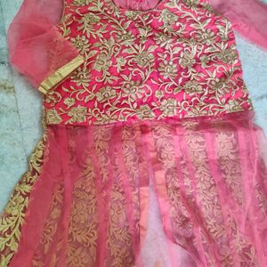 Lahenga/ Ethnic Gowns