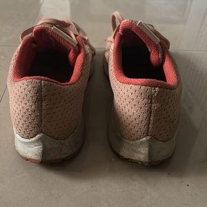 Walking shoes for women