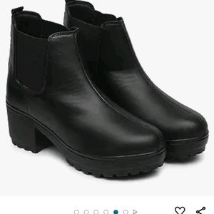 Selbro Black Boots In Size 8