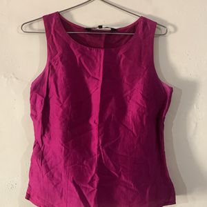 sleeveless top