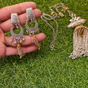 Oxodais Long Nack Set With Earring For Garba