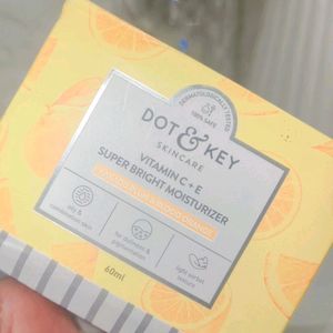 Dot&Key Vitamin C+E Moisturizer