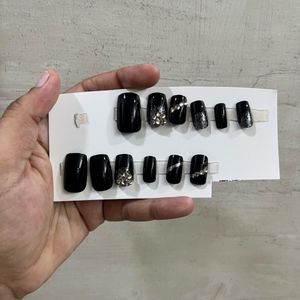 Black Press On Nails