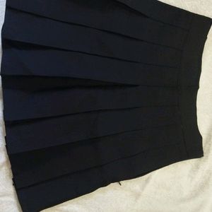 urbanic skirt in excellent condition