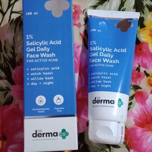 1% Salicylic Acid Gel Facewash( The Derma Co)100ml