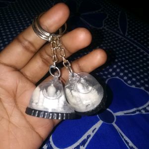 Taj Mahal Key Ring In Water